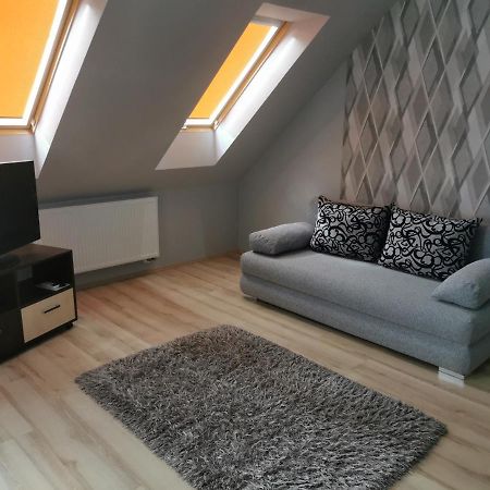 Szabo Apartman Sárvár 外观 照片