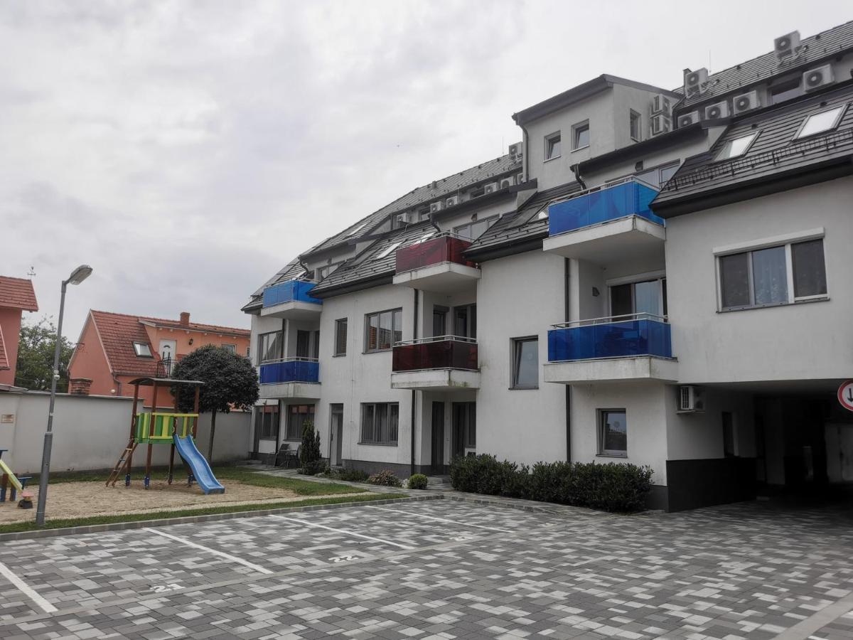 Szabo Apartman Sárvár 外观 照片