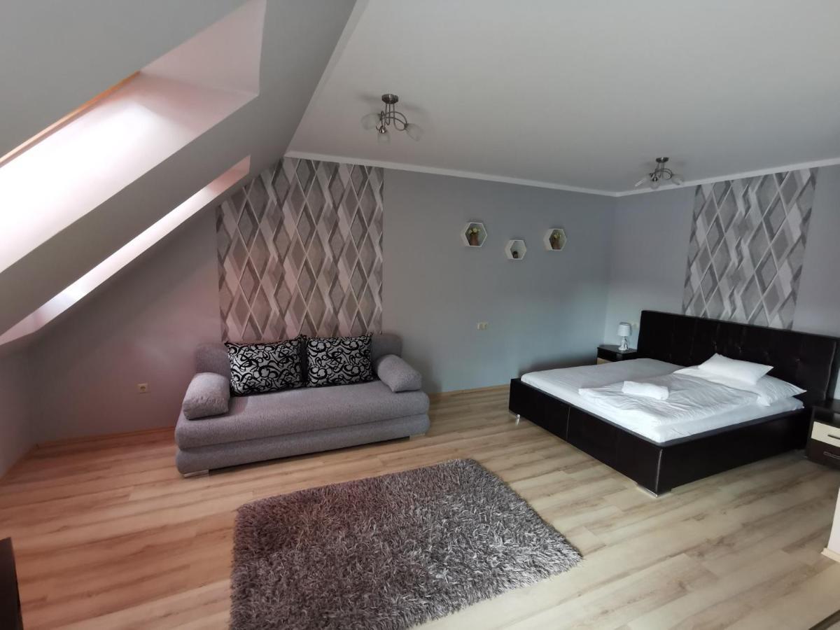 Szabo Apartman Sárvár 外观 照片