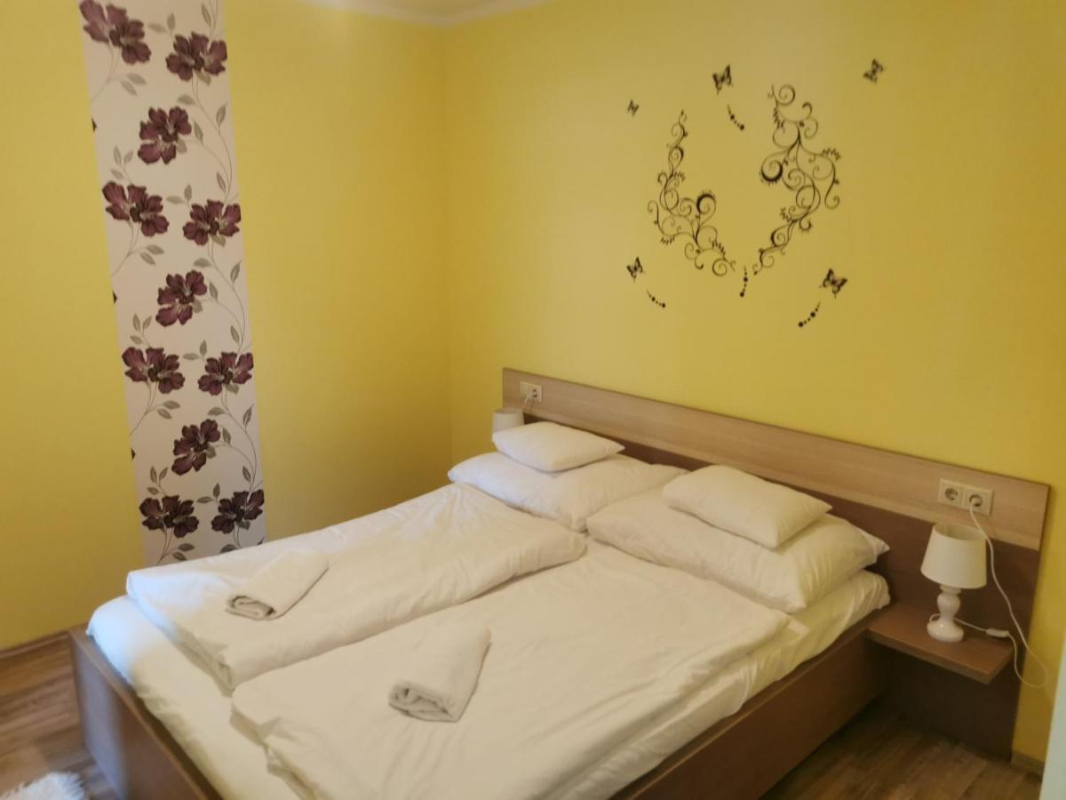 Szabo Apartman Sárvár 外观 照片