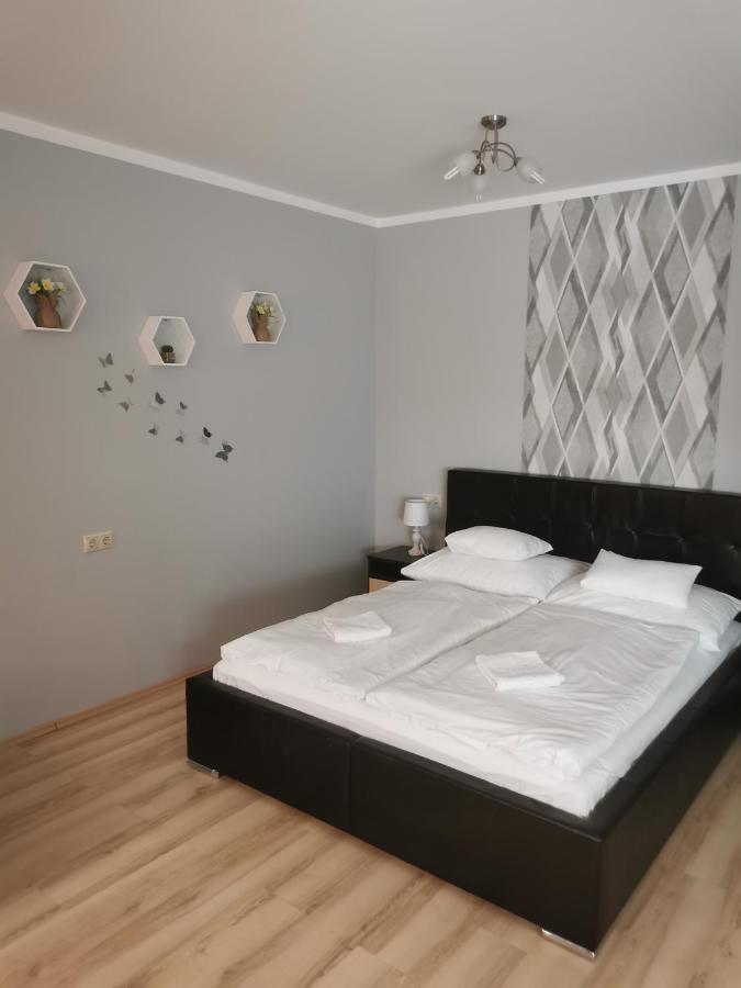 Szabo Apartman Sárvár 外观 照片
